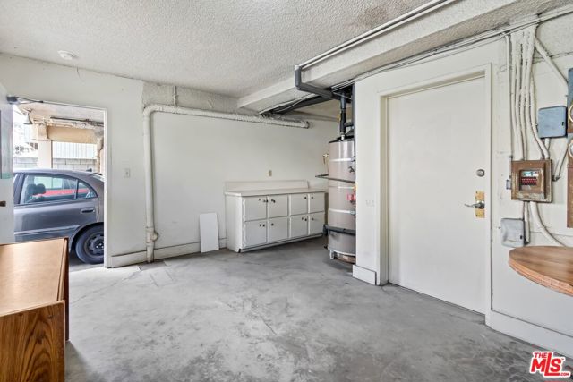 3329 Keystone Avenue, Los Angeles CA: https://media.crmls.org/mediaz/531f4f13-7248-49bb-8a00-af4b9f3b6065.jpg