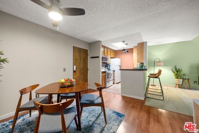 898 Temple Terrace, Los Angeles CA: https://media.crmls.org/mediaz/531f707e-a617-4bf0-a318-7fcffb18ce3b.jpg