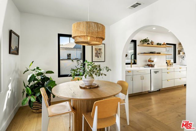 3981 Beethoven Street, Los Angeles CA: https://media.crmls.org/mediaz/531f7941-a160-49fa-8d17-d402a911a514.jpg