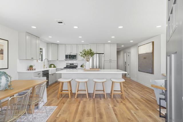 2525 Inman Ct, San Diego CA: https://media.crmls.org/mediaz/531fa46e-5a6d-4110-a2ee-5cf0c361d661.jpg