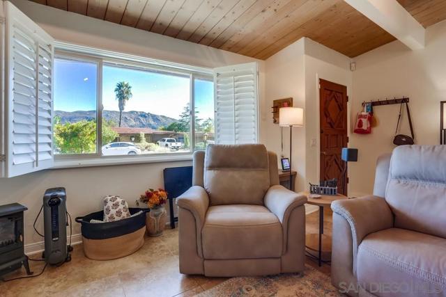 3219 Via Altamira, Fallbrook, California 92028, 2 Bedrooms Bedrooms, ,2 BathroomsBathrooms,Single Family Residence,For Sale,Via Altamira,250001368SD