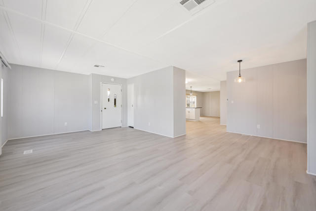 392 Standing Bear, Cathedral City CA: https://media.crmls.org/mediaz/531ffca1-66b0-4f7f-9b91-5db32fd49688.jpg