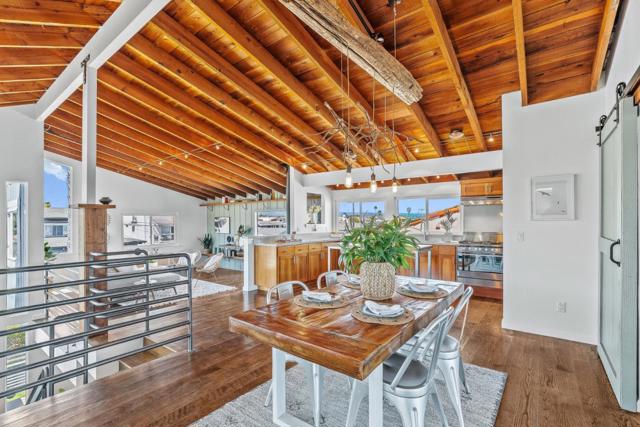 22956 E Cliff Drive, Santa Cruz CA: https://media.crmls.org/mediaz/53207eee-874e-4551-bdc4-0be524c6071a.jpg