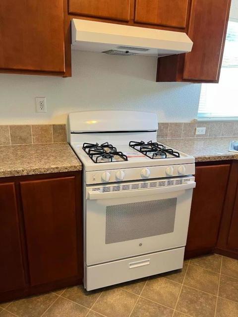 356 Reservation Road, Marina CA: https://media.crmls.org/mediaz/5321bf08-2e18-4748-8029-1d963d0abea0.jpg