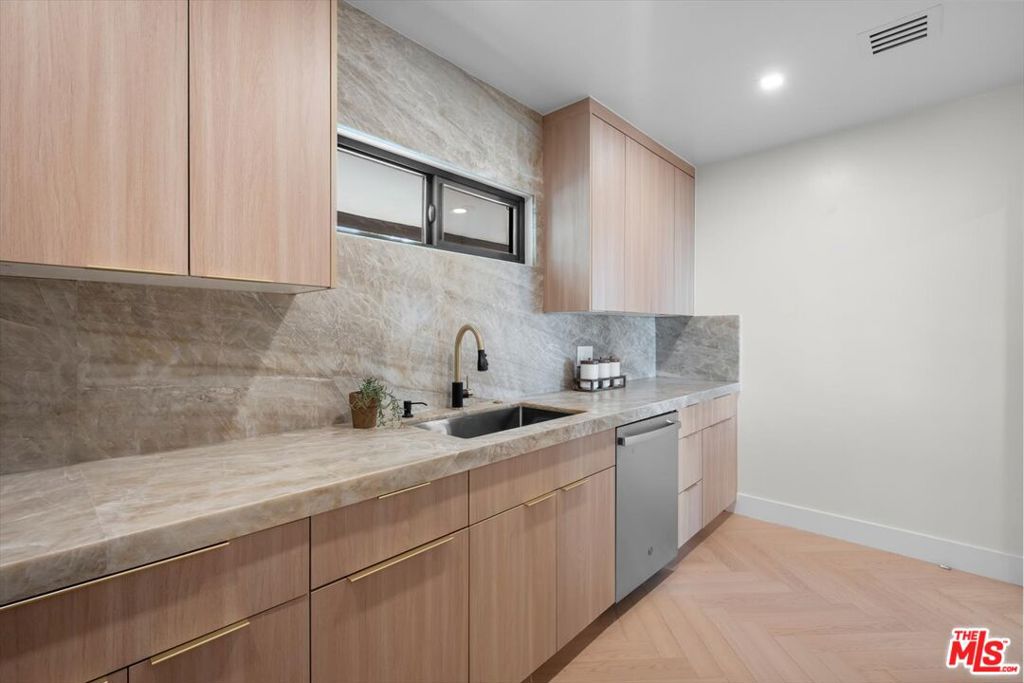 MLS #26845903 image #22