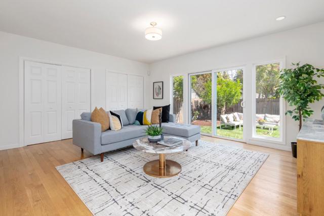 923 Grand Street, Redwood City CA: https://media.crmls.org/mediaz/53222816-a8c7-4e5b-beef-9dcc148170fd.jpg