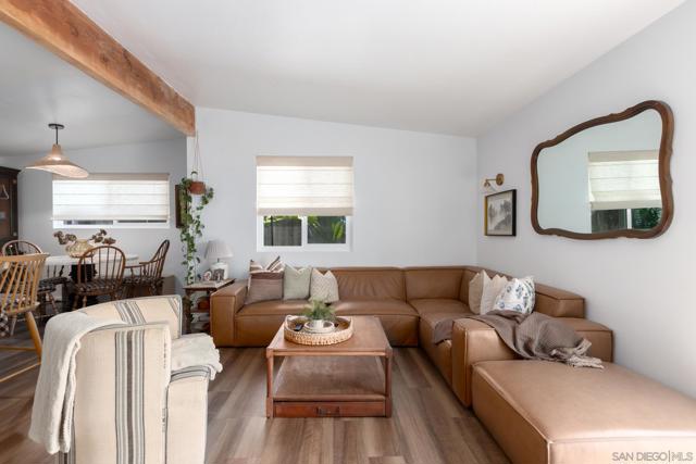 1410 California St., Imperial Beach CA: https://media.crmls.org/mediaz/53222fa8-b21f-4acd-8926-a4a753674356.jpg
