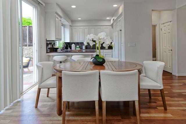 1687 Via Cortina, San Jose CA: https://media.crmls.org/mediaz/53239bd6-e096-40c6-8345-5cf7243410a6.jpg