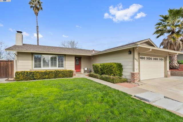 2682 Pickfair Ln, Livermore CA: https://media.crmls.org/mediaz/532450dc-5d47-4fdb-a951-27c30855f928.jpg