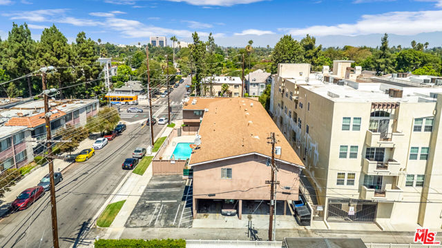 14254 Burbank Boulevard photo 8