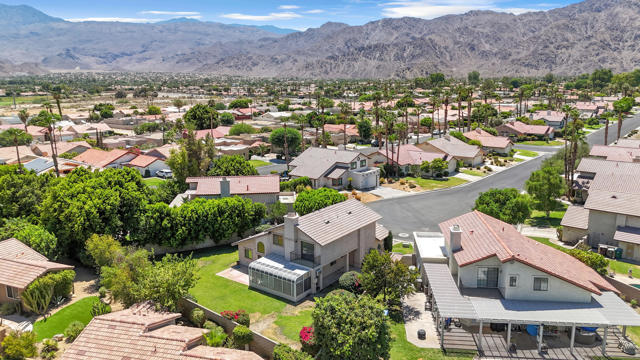78748 Via Sonata, La Quinta CA: https://media.crmls.org/mediaz/532532cf-2931-4846-adad-3832b8346147.jpg