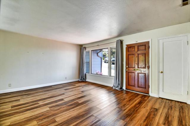 331 Manor Drive, Pacifica CA: https://media.crmls.org/mediaz/53255be7-2692-4b11-bc1f-537b34bb575b.jpg