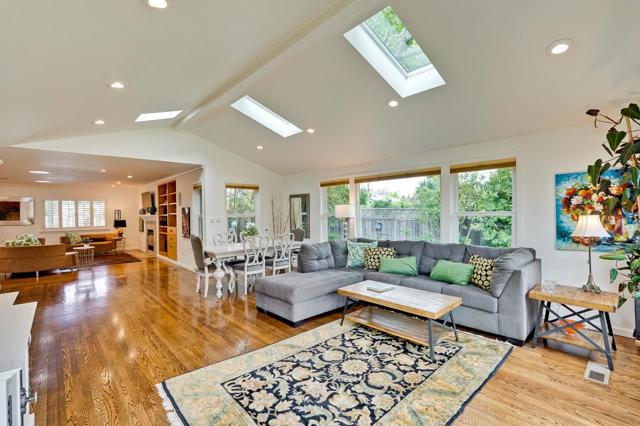 12714 Camrose Avenue, Saratoga CA: https://media.crmls.org/mediaz/532567f2-7c40-49c6-ae65-97abea2ca631.jpg