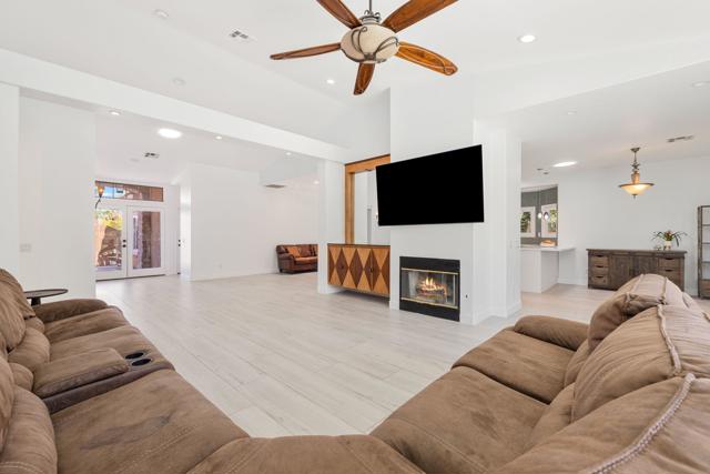 Image 9 of 48 For 43875 Milan Court