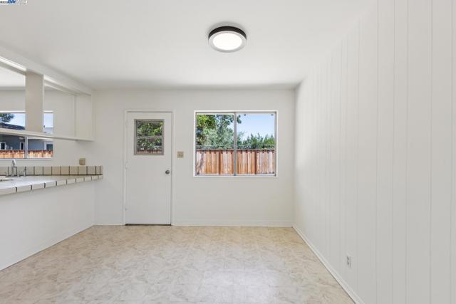 916 El Caminito, Livermore CA: https://media.crmls.org/mediaz/532592dc-f7ce-4e5e-92c5-3c85f749e1e2.jpg
