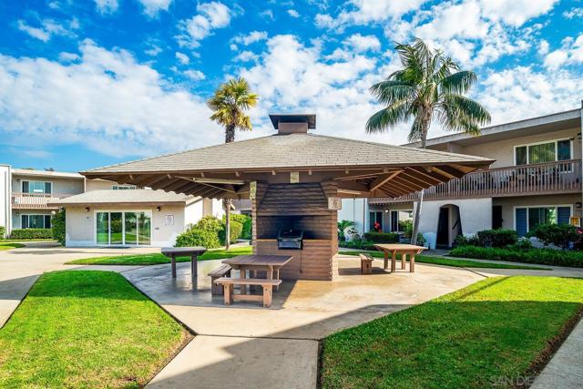 279 Moss St, Chula Vista CA: https://media.crmls.org/mediaz/5325b632-87a9-43f1-be8c-5b225ed58163.jpg