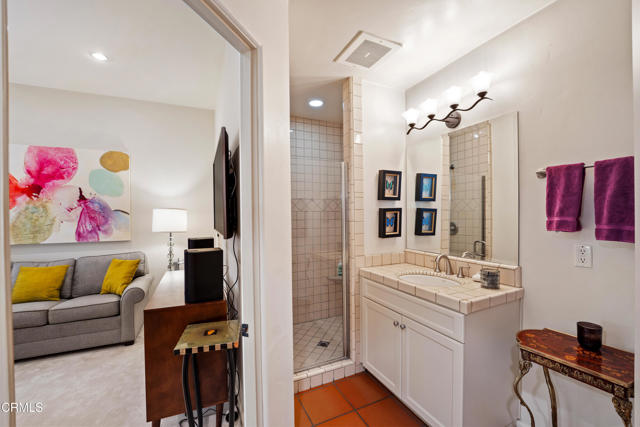 212 S Montgomery Street, Ojai CA: https://media.crmls.org/mediaz/53274a80-ffd6-41de-b062-c674a5d8ff13.jpg