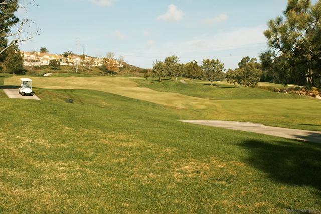 6951 Quiet Cove Dr, Carlsbad CA: https://media.crmls.org/mediaz/53288f4e-61f4-4ef6-9219-a3423060ff2c.jpg