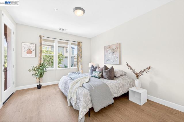 3651 Branding Iron Pl, Dublin CA: https://media.crmls.org/mediaz/5328abfc-647b-41b9-8b81-0ac832add117.jpg