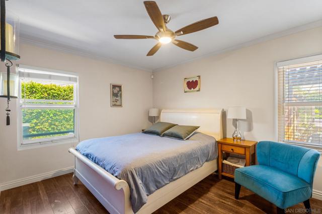 6677 W 88th St, Los Angeles CA: https://media.crmls.org/mediaz/5328c394-0b54-4a13-baf5-41cc8e51b995.jpg