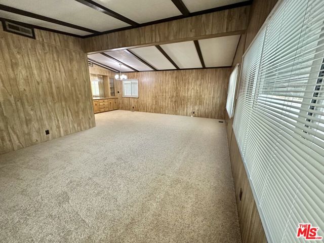 2601 E Victoria Street, Rancho Dominguez CA: https://media.crmls.org/mediaz/5328d74c-4b1c-4f49-bc39-5bff0ad86dae.jpg