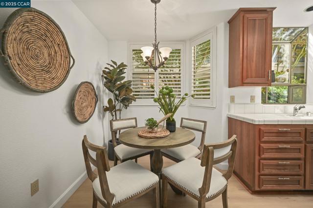 5920 Horsemans Canyon, Walnut Creek CA: https://media.crmls.org/mediaz/53296704-fea1-4599-be17-e4400215cf41.jpg