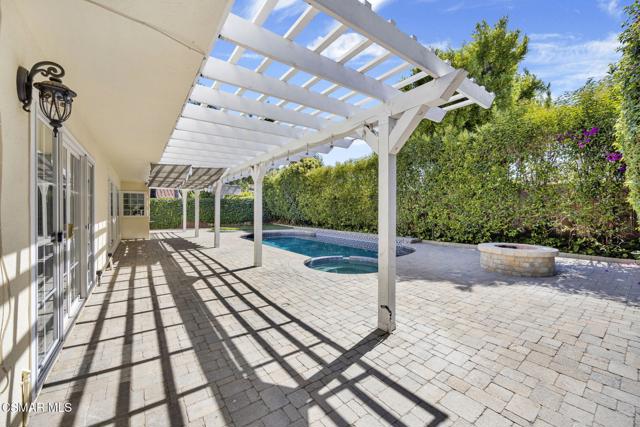1661 Oldcastle Place, Westlake Village CA: https://media.crmls.org/mediaz/532a44f0-4451-44e7-a97d-f4beb684c777.jpg