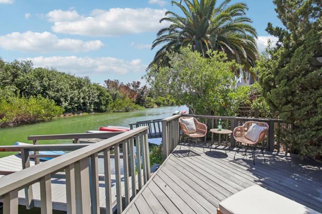 1 Spinnaker Place, Redwood City CA: https://media.crmls.org/mediaz/532a8e7b-2d5a-462d-8762-88e6d1721256.jpg