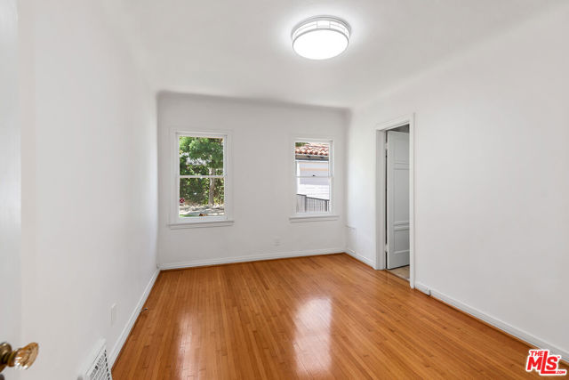 10733 Wellworth Avenue, Los Angeles CA: https://media.crmls.org/mediaz/532c0cf6-5fa3-4260-b9a1-837e731345a9.jpg