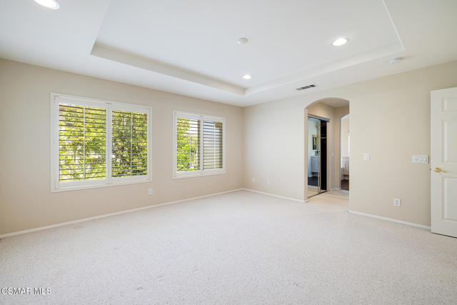 2874 Venezia Lane, Thousand Oaks CA: https://media.crmls.org/mediaz/532c7869-cdd7-4322-beec-312f48167f12.jpg
