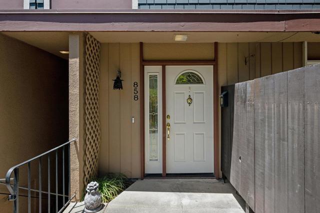 858 Stonegate Drive, South San Francisco CA: https://media.crmls.org/mediaz/532df283-c708-4d75-a36b-9d075ec6547e.jpg
