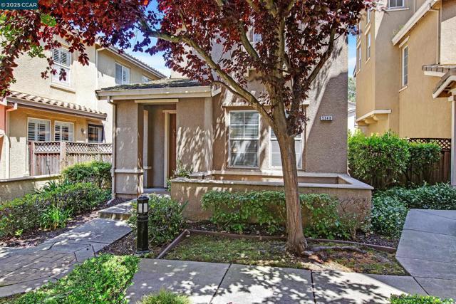 5349 EAGLE COURT, Richmond CA: https://media.crmls.org/mediaz/532e2846-3296-4778-8f58-3df2b3013595.jpg