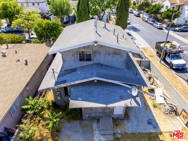 1890 Pasadena Avenue, Long Beach CA: https://media.crmls.org/mediaz/532e8e4b-a846-4f26-b9ca-6e83ff191559.jpg