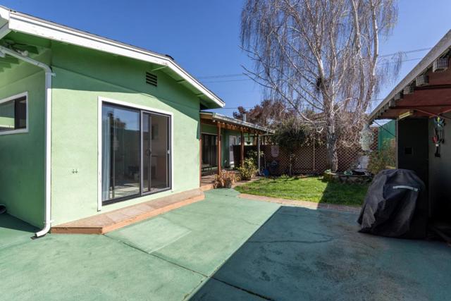 1315 El Dorado Avenue, Santa Cruz CA: https://media.crmls.org/mediaz/532f5283-7f58-40a8-bd79-977e0a9fe027.jpg