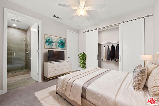 4372 Paxton Place, Calabasas CA: https://media.crmls.org/mediaz/532f8fc4-6b65-4945-a9b3-0551207b4169.jpg