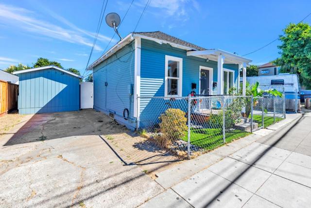 714 Tilton Avenue, San Mateo CA: https://media.crmls.org/mediaz/53309c1c-21b0-4cf5-9551-89353c358d8b.jpg