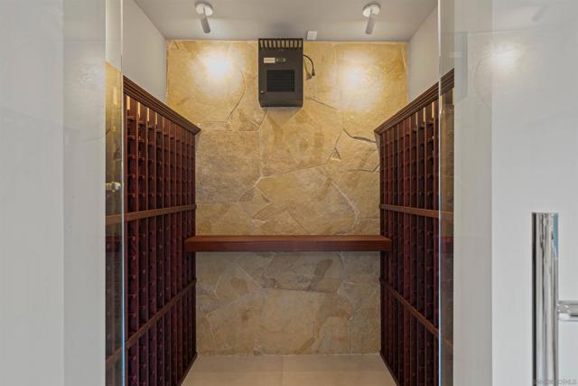 Image 4 of 8 For 16947 Avenida Luis