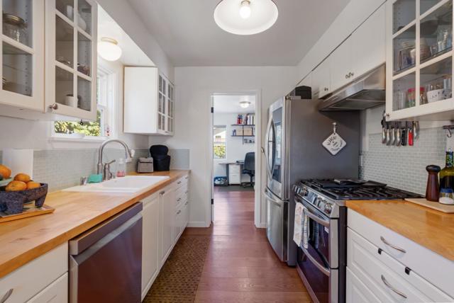 29 Buena Vista Street, Salinas CA: https://media.crmls.org/mediaz/5330f317-bbc2-425b-85c4-51d7b706a5ed.jpg