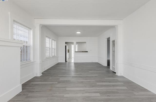 1322 83Rd Ave, Oakland CA: https://media.crmls.org/mediaz/53316be6-cffa-4bf6-bd22-fbc84163129e.jpg