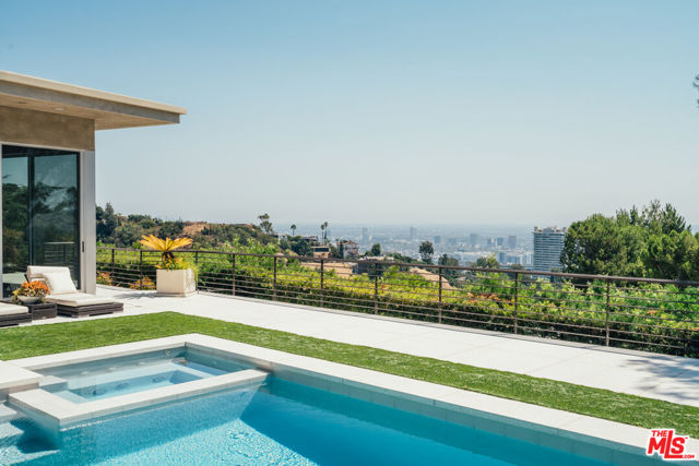 1470 CARLA, Beverly Hills CA: https://media.crmls.org/mediaz/5332bcdf-3c90-4161-bbdb-8ce106c5e77e.jpg