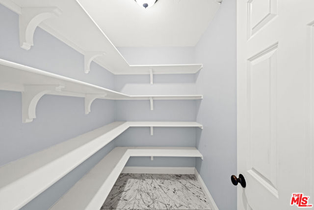 16214 Highgate Drive, Riverside CA: https://media.crmls.org/mediaz/5332da8b-b06e-4e47-98a0-d0e91c3e10d1.jpg
