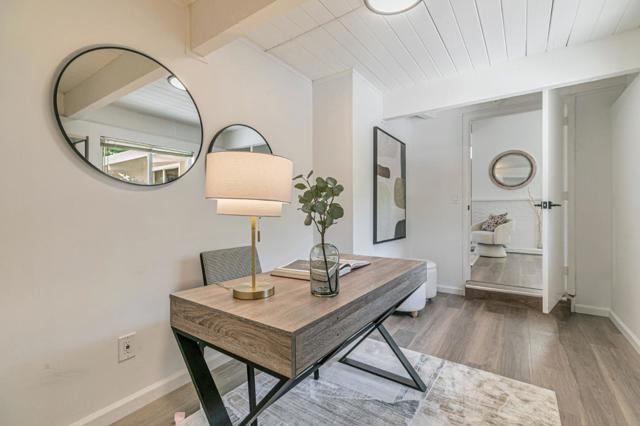 3845 Corina Way, Palo Alto CA: https://media.crmls.org/mediaz/533314a0-e3d6-4828-8b53-78819c92e245.jpg