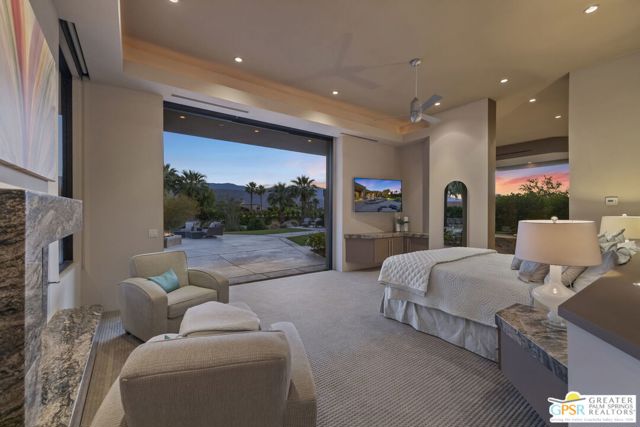 4 Paradise Cove Court, Rancho Mirage CA: https://media.crmls.org/mediaz/5333a0a2-47fb-477e-a2e4-08f4ee2a4648.jpg