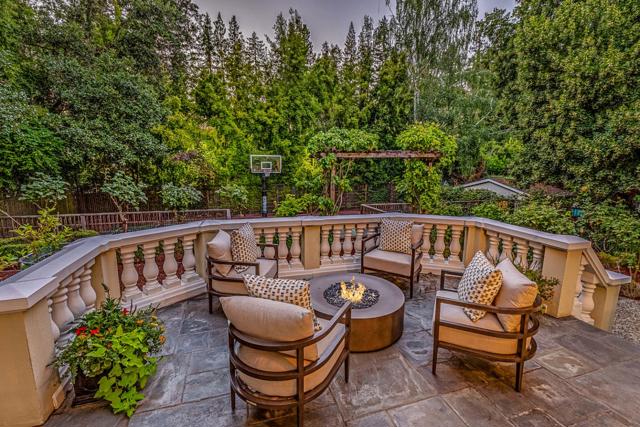 12791 Normandy Lane, Los Altos Hills CA: https://media.crmls.org/mediaz/5334c037-daa1-4ca2-8d95-0dd52cc8694c.jpg