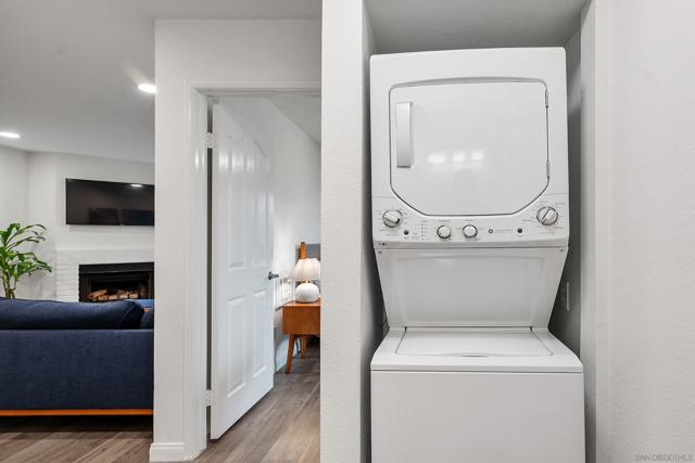 Image 17 of 39 For 1810 El Camino Real 101