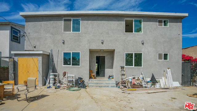 10412 S Figueroa Street, Los Angeles CA: https://media.crmls.org/mediaz/53361ae8-1480-4e2a-9975-d10214594ddc.jpg