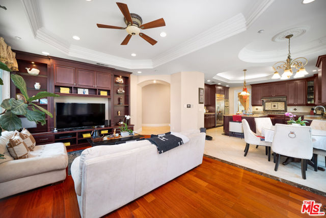 1036 Louise Avenue, Arcadia CA: https://media.crmls.org/mediaz/5336421a-39a3-4d61-bebe-064c97538afb.jpg
