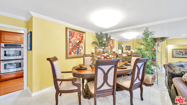 21801 Burbank Boulevard, 92 photo 8