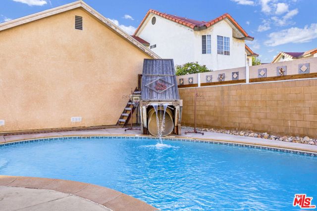 10133 Maple Street, Bellflower CA: https://media.crmls.org/mediaz/5337caf6-9081-417c-9384-b8dd2b074cd9.jpg