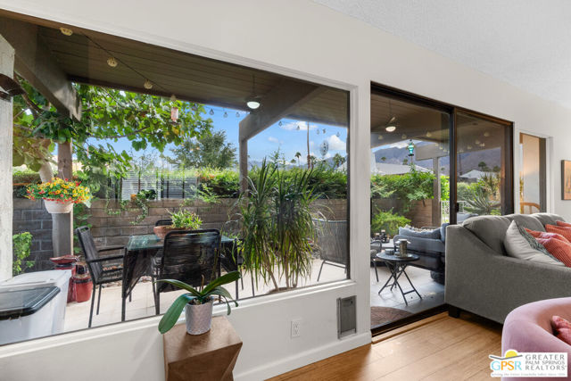 1732 Capri Circle, Palm Springs